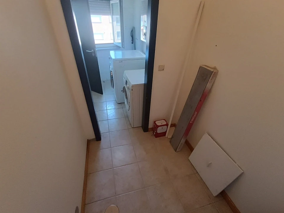 Apartamento T3 para Venda em Sé, Santa Maria e Meixedo Foto 16