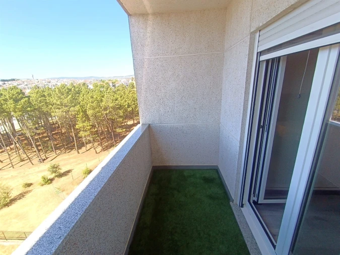 Apartamento T3 para Venda em Sé, Santa Maria e Meixedo Foto 35