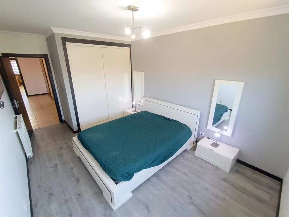 Apartamento T3 para Venda em Sé, Santa Maria e Meixedo Foto 25