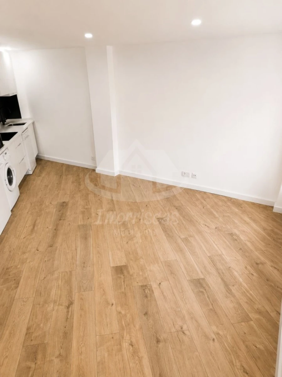 Apartamento T2 para Venda em Falagueira-Venda Nova Foto 4