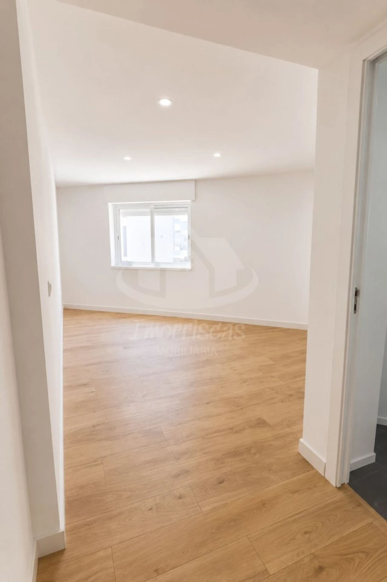 Apartamento T1 para Venda em Águas Livres Foto 5