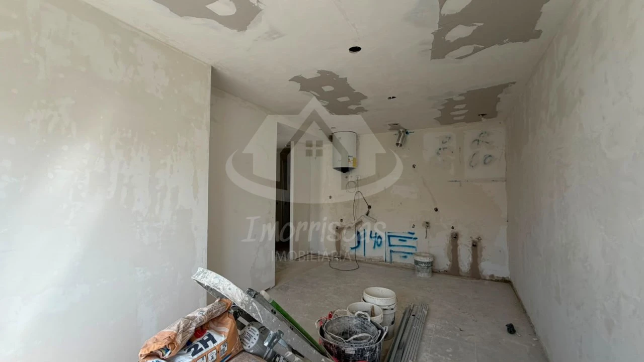 Apartamento T2 para Venda em Odivelas Foto 2