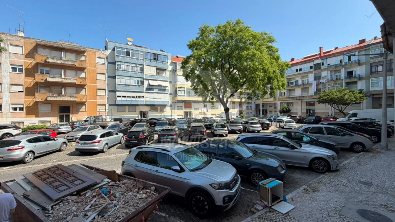 Apartamento T2 para Venda em Odivelas Foto 15