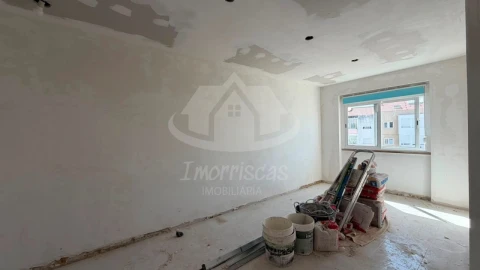 Apartamento T2 para Venda em Odivelas
