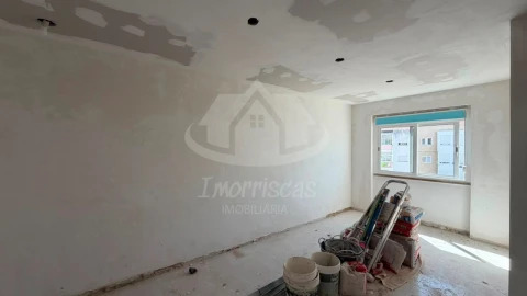 Apartamento T2 para Venda em Odivelas