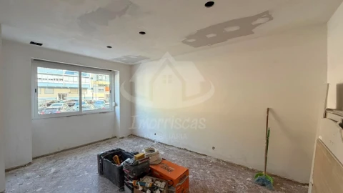 Apartamento T2 para Venda em Odivelas