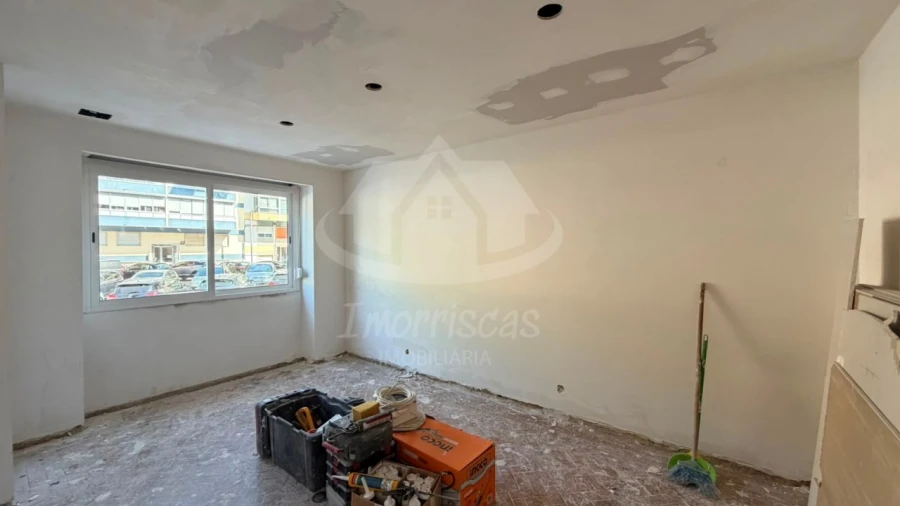Apartamento T2 para Venda em Odivelas Foto 8