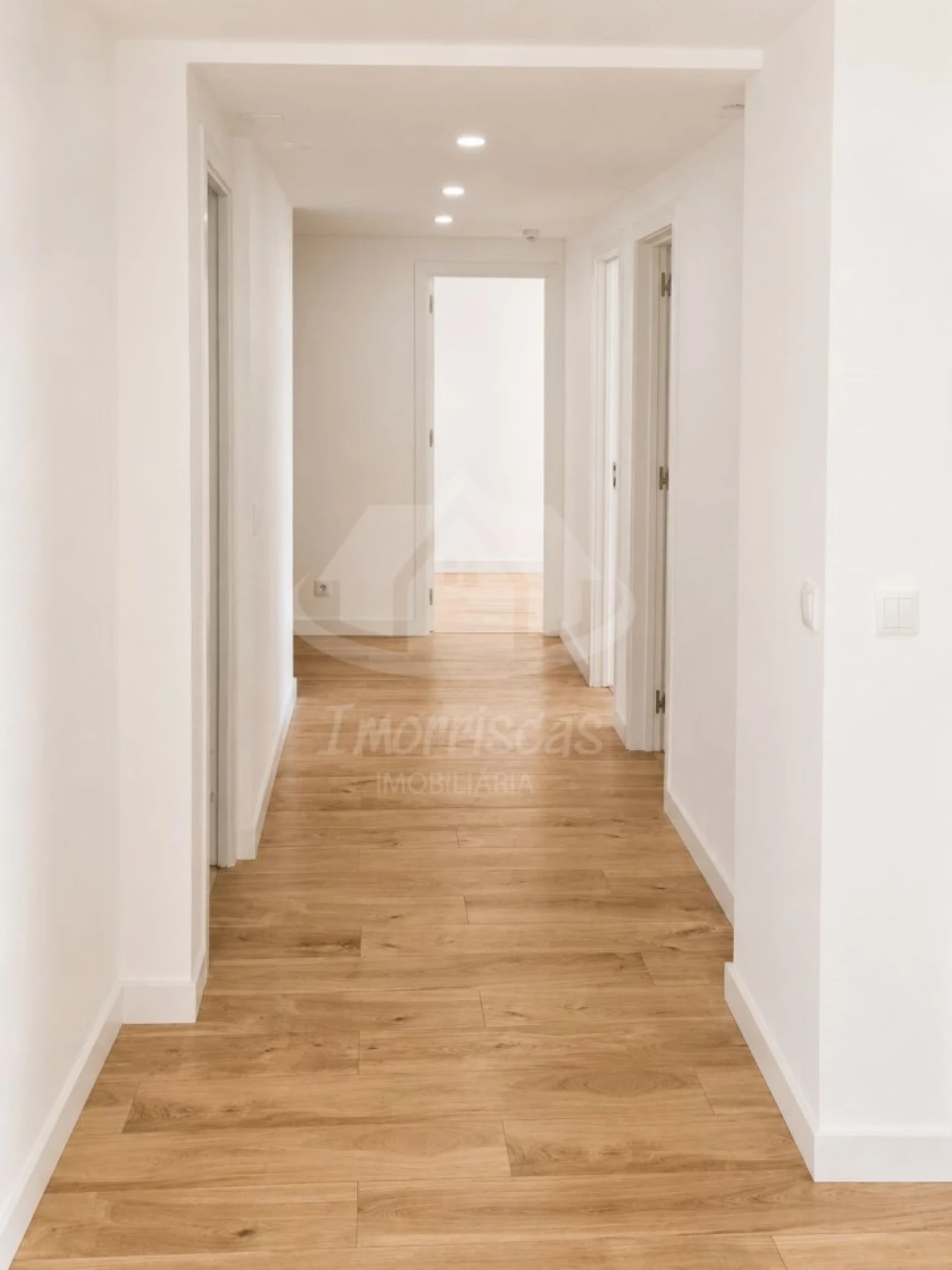 Apartamento T2 para Venda em Águas Livres Foto 4