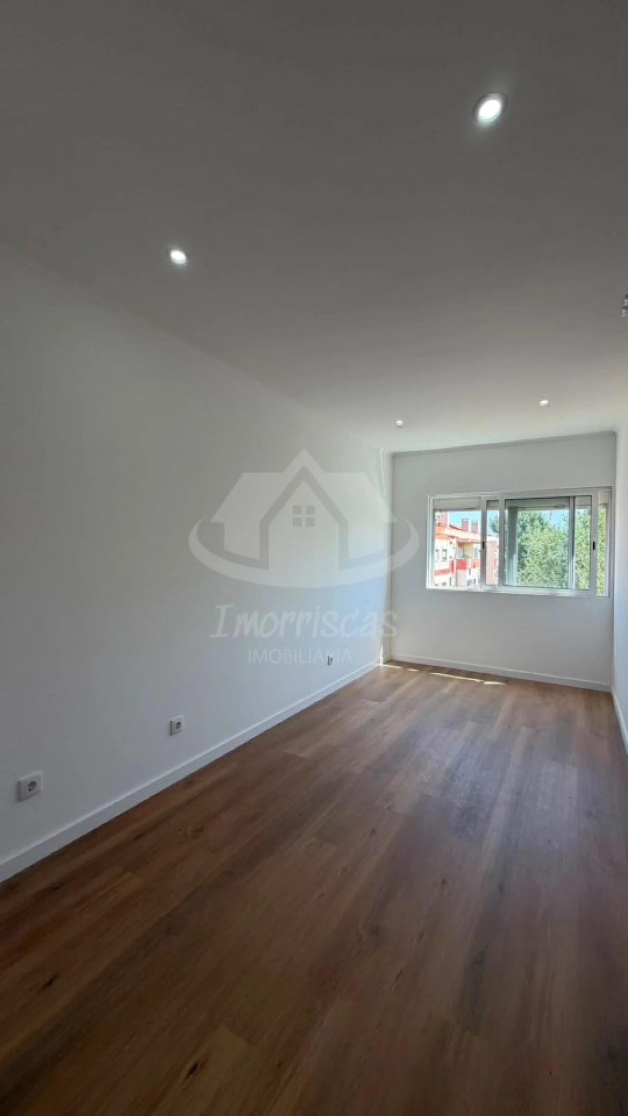 Apartamento T1 para Venda em Odivelas Foto 4
