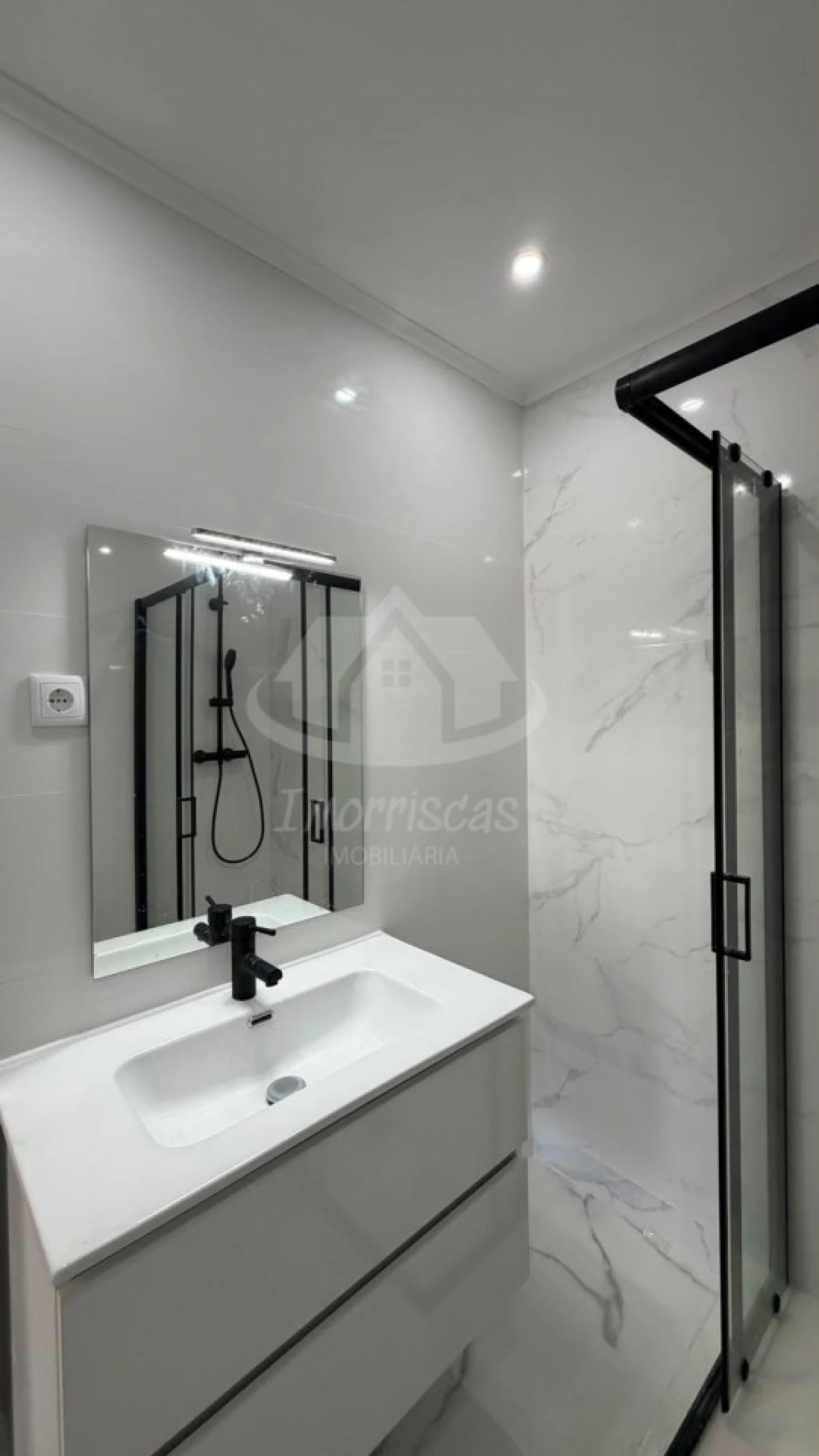 Apartamento T1 para Venda em Odivelas Foto 11