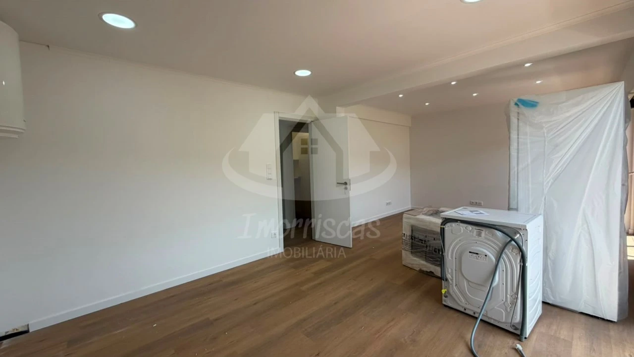 Apartamento T1 para Venda em Odivelas Foto 24