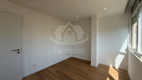 Apartamento T1 para Venda em Odivelas
