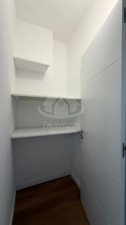 Apartamento T1 para Venda em Odivelas