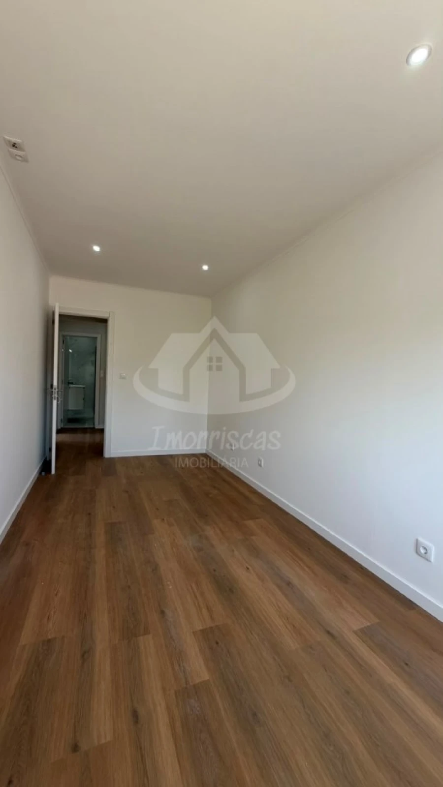 Apartamento T1 para Venda em Odivelas Foto 7