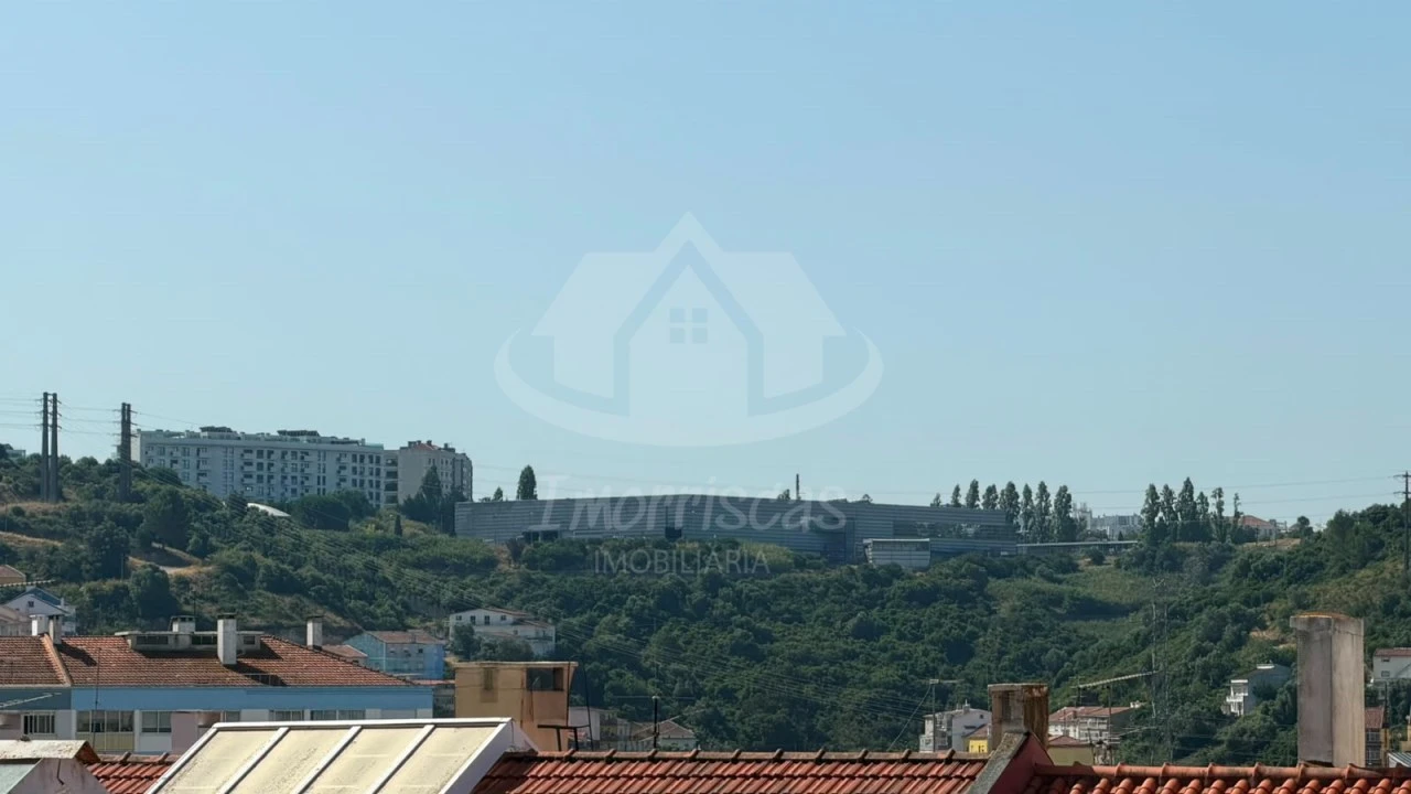 Apartamento T2 para Venda em Odivelas Foto 32