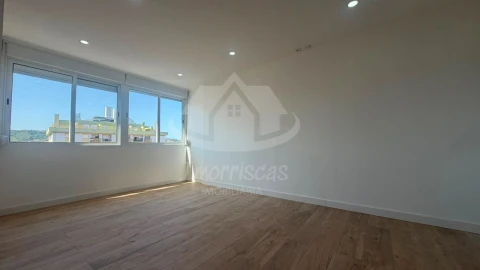 Apartamento T2 para Venda em Odivelas