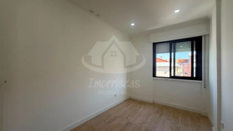 Apartamento T2 para Venda em Odivelas