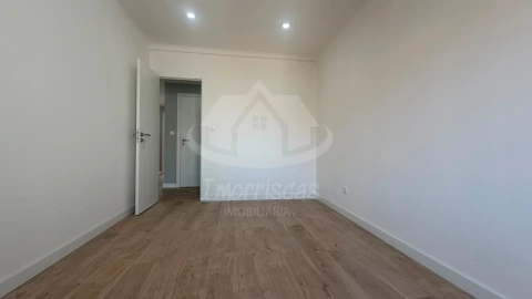 Apartamento T2 para Venda em Odivelas