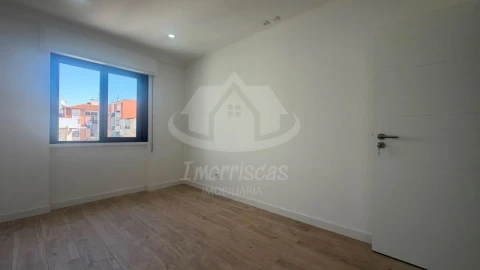 Apartamento T2 para Venda em Odivelas