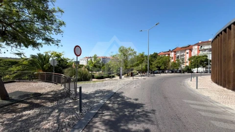 Apartamento T2 para Venda em Odivelas