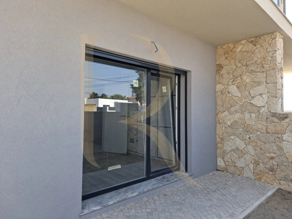 Moradia T3 para Venda em Fernao Ferro Foto 18