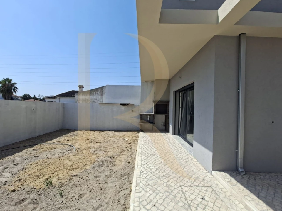 Moradia T3 para Venda em Fernao Ferro Foto 19