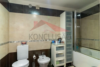 Apartamento T3 para Venda em Penha de França