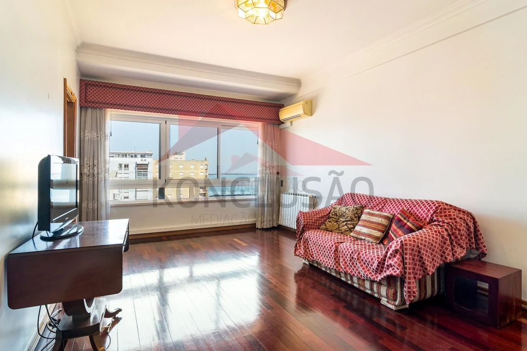 Apartamento T3 para Venda em Penha de França Foto 8