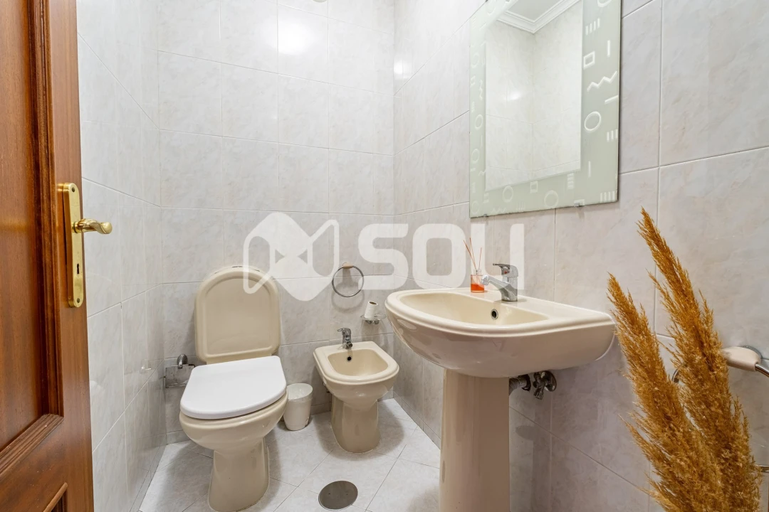 Apartamento T2 para Venda em Mafamude e Vilar do Paraíso Foto 13