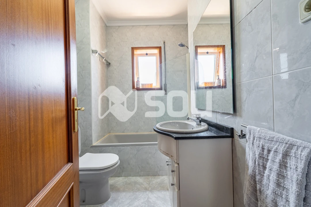 Apartamento T2 para Venda em Mafamude e Vilar do Paraíso Foto 16