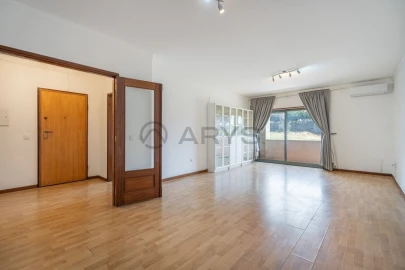 Apartamento T2 para Venda em Real, Dume e Semelhe