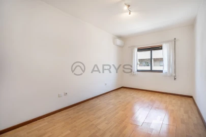 Apartamento T2 para Venda em Real, Dume e Semelhe