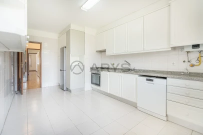 Apartamento T2 para Venda em Real, Dume e Semelhe