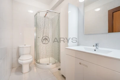 Apartamento T2 para Venda em Real, Dume e Semelhe