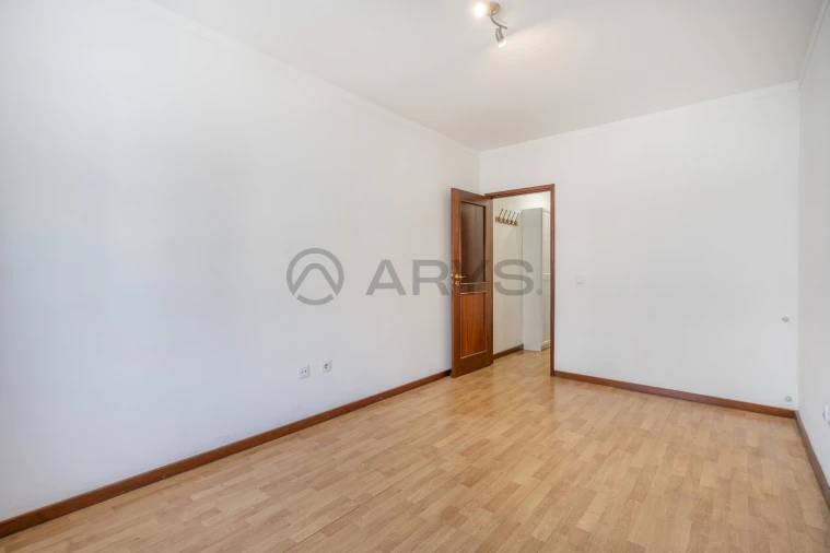 Apartamento T2 para Venda em Real, Dume e Semelhe Foto 10