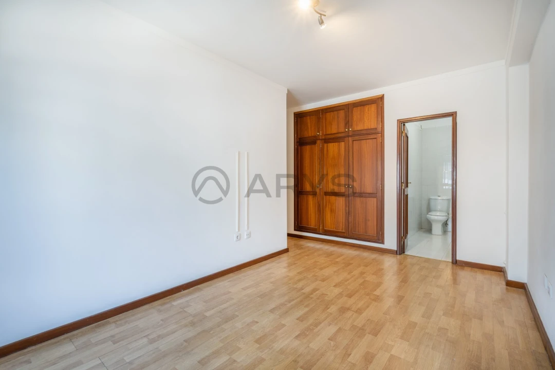 Apartamento T2 para Venda em Real, Dume e Semelhe Foto 13