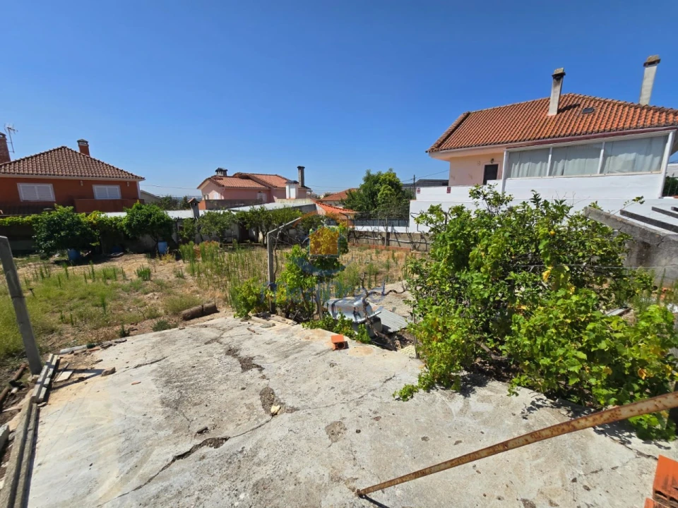 Terreno para Venda em Santo António dos Cavaleiros e Frielas Foto 5