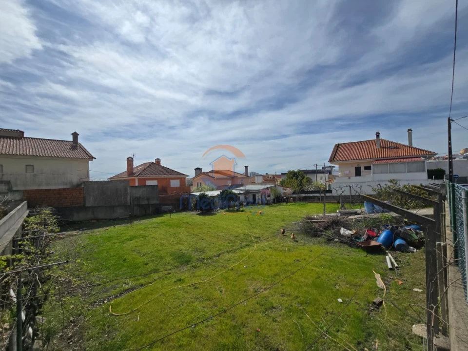 Terreno para Venda em Santo António dos Cavaleiros e Frielas Foto 6