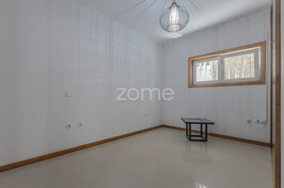 Apartamento T1 para Arrendamento em Gondomar (São Cosme), Valbom e Jovim