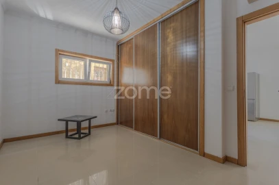 Apartamento T1 para Arrendamento em Gondomar (São Cosme), Valbom e Jovim