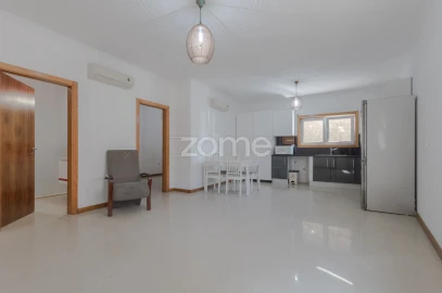 Apartamento T1 para Arrendamento em Gondomar (São Cosme), Valbom e Jovim