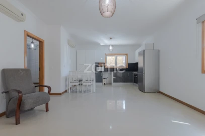 Apartamento T1 para Arrendamento em Gondomar (São Cosme), Valbom e Jovim