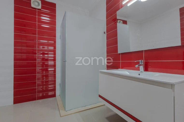 Apartamento T1 para Arrendamento em Gondomar (São Cosme), Valbom e Jovim Foto 4