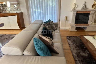 Moradia T6 para Venda em Seroa