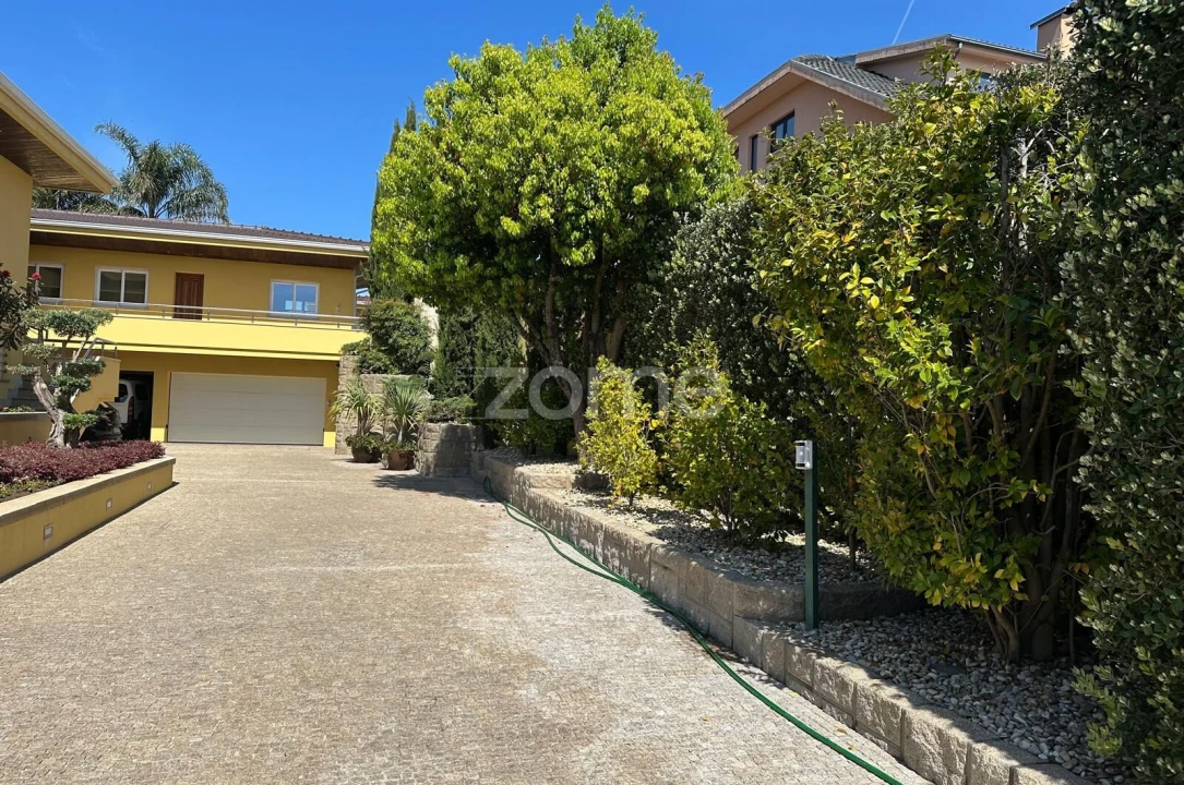 Moradia T6 para Venda em Seroa Foto 4