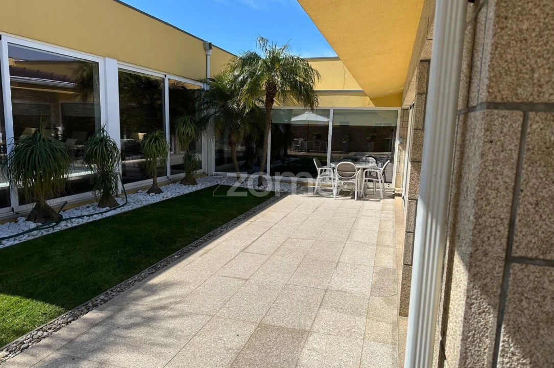 Moradia T6 para Venda em Seroa Foto 12