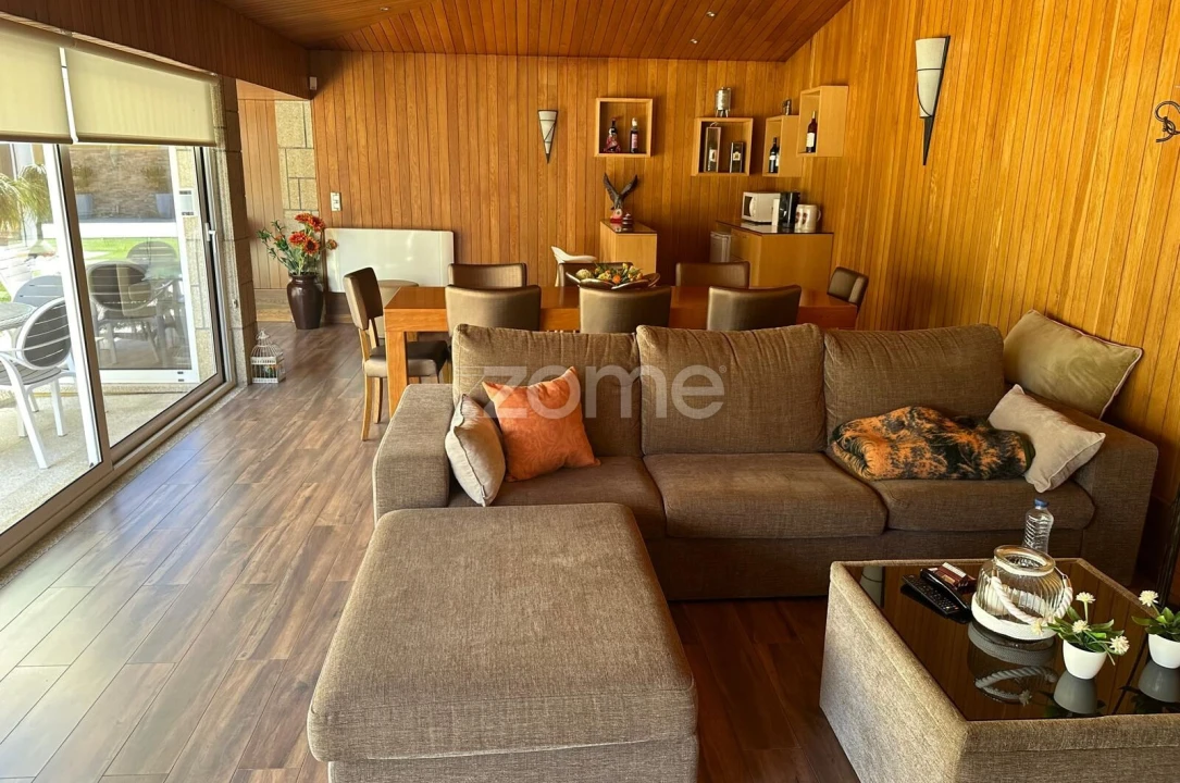 Moradia T6 para Venda em Seroa Foto 27