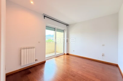 Apartamento T3 para Arrendamento em Vale (São Martinho)