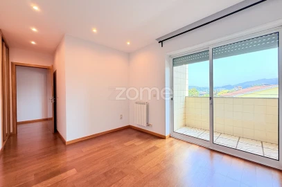 Apartamento T3 para Arrendamento em Vale (São Martinho)