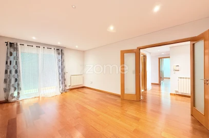Apartamento T3 para Arrendamento em Vale (São Martinho)